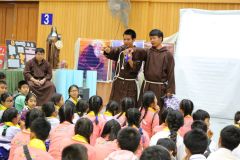 holychildhood2017_120_resize.jpg